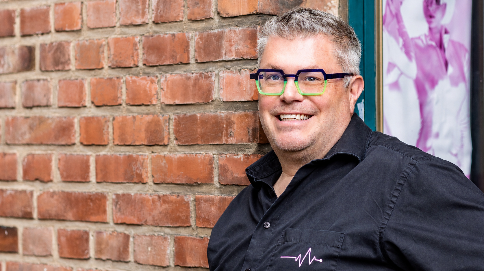 Oliver Puls — IT & KI Experte im Büro